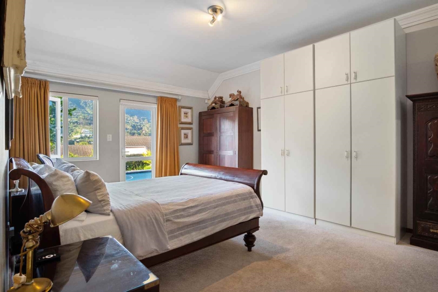 4 Bedroom Property for Sale in Oakhurst Estate Western Cape